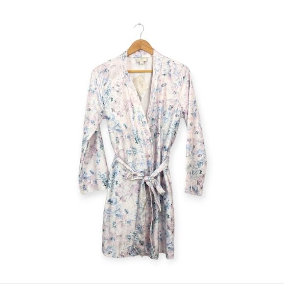 Hotel Collection Other - NWT Hotel Collection Classic Floral Kimono Robe Size S/M